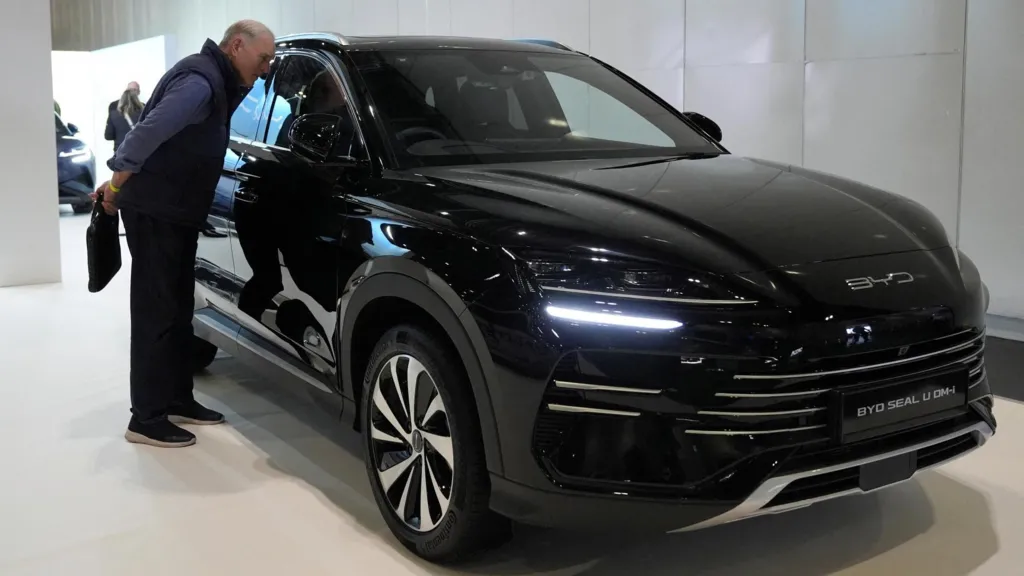 شركة BYD الصينية للسيارات الكهربائية تكسح أسواق المملكة المتحدة