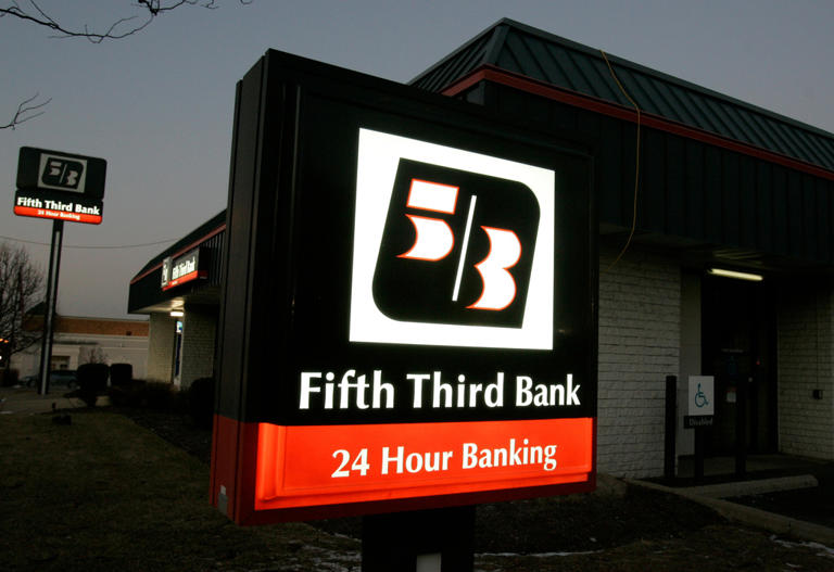  Fifth Third Bancorp يشتري Comerica قابل 10.9 مليار دولار