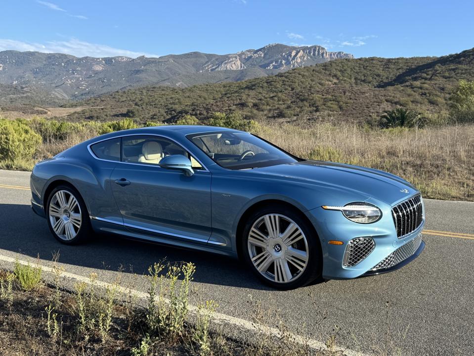 تجربة قيادة Bentley Continental GT Azure Coupe 2026