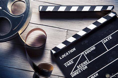 من "The Woman in Cabin 10" إلى مستند John Candy الجديد، 10 أفلام للبث الآن