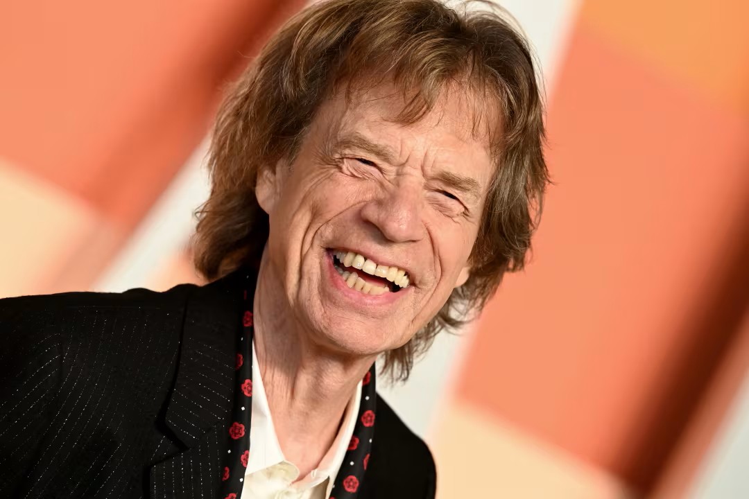 Georgia Mayابنة Mick Jagger نسخة طبق الأصل من والدها 