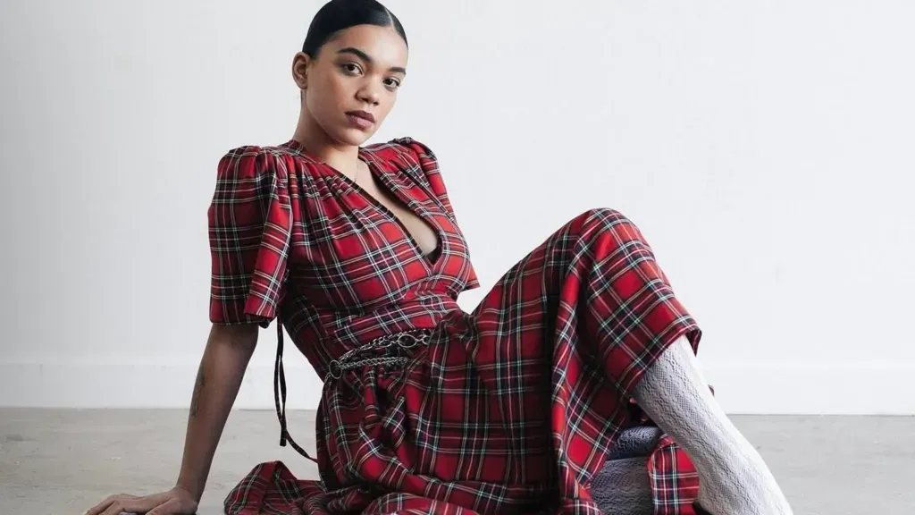  يشهد قماش tartan  رواجاً كبيراً في عالم الموضة