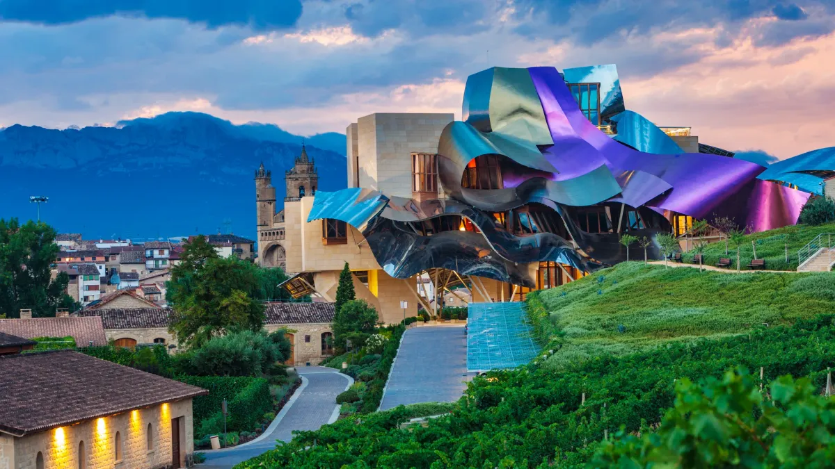  أعظم 34 مبنى من تصميم Frank Gehry في مسيرته