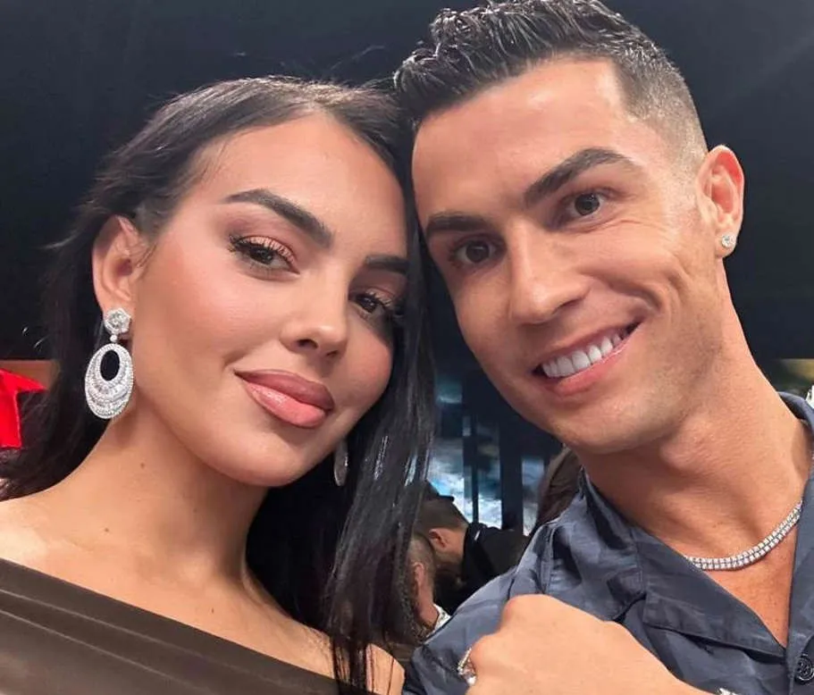 نظرة على حياة Cristiano Ronaldo و Georgina الفاخرة في المملكة العربية السعودية
