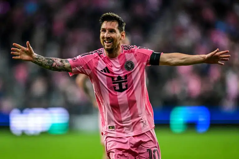 Lionel Messi يشتري فريق كرة قدم إسباني