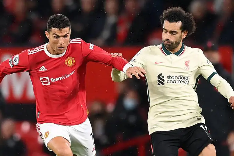 محمد صلاح من بين 3 أساطير في الدوري الإنجليزي الممتاز