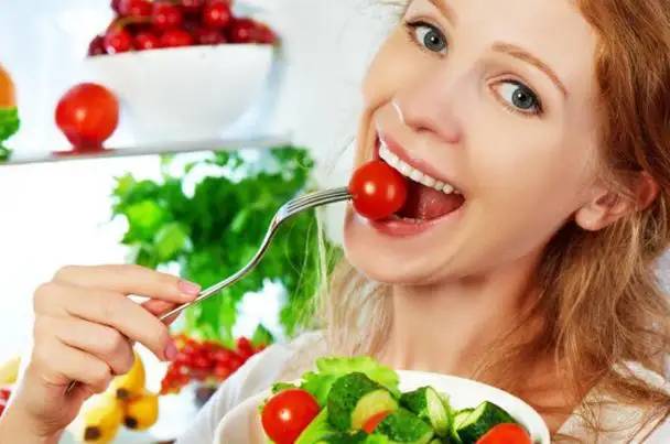  تناول هذه الأطعمة قبل بلوغك الأربعين لتعيش أطول
