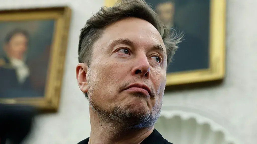 من هو Elon Musk؟