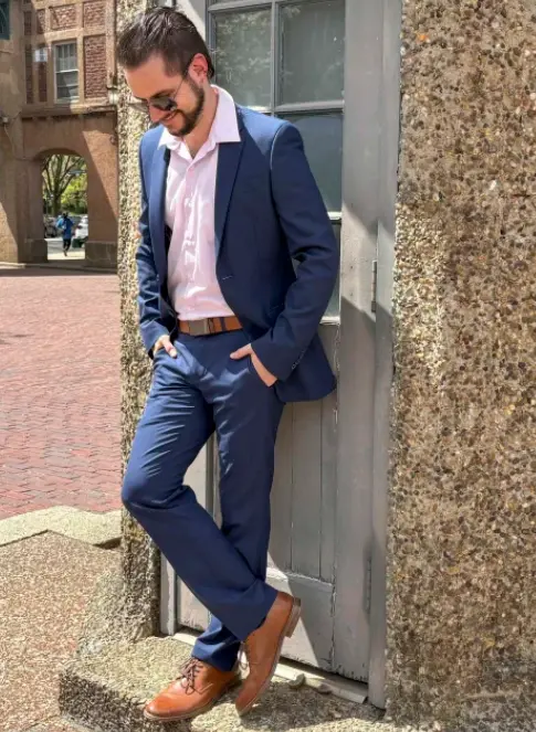 ملابس مناسبة للرجل لحضور حفل زفاف