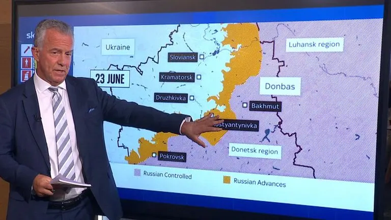 Vladimir Putin يقول إن Russia "مستعدة لمحادثات السلام" بعد إضرابات مصفاة النفط في Ukraine