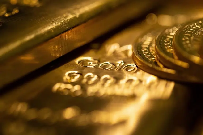 الذهب يصل إلى 4,000 دولار للأونصة