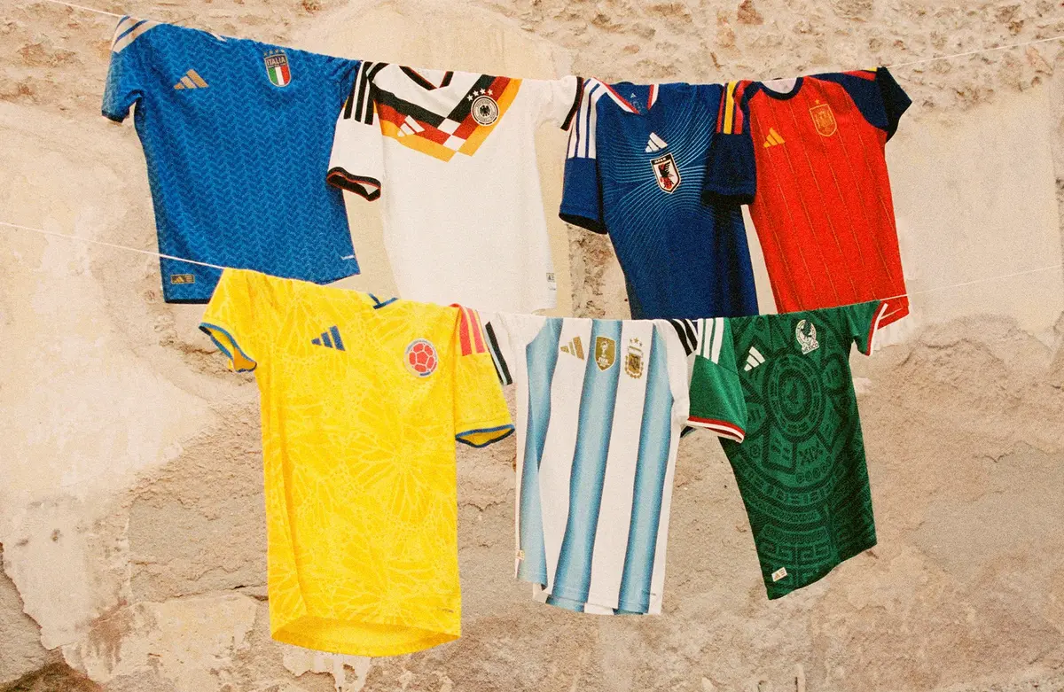 Adidas تكشف عن جميع أطقم المنتخبات الـ 22 الرئيسية لعام 2026