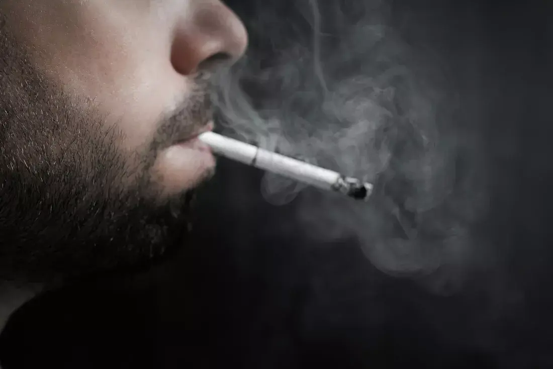 يلجأ بعض الباحثين في مجال الذكاء الاصطناعي إلى التدخين لاعتقادهم بأن الذكاء الاصطناعي سيعالج السرطان