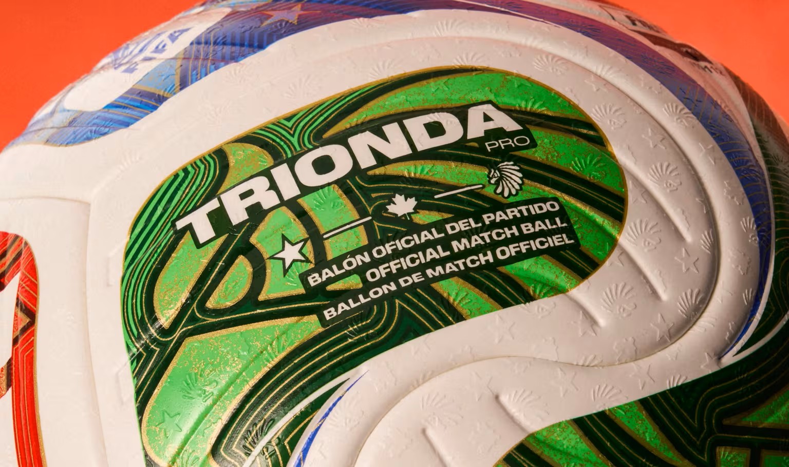 كرة المباراة الرسمية لكأس العالم FIFA 26: TRIONDA