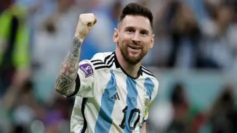 مقارنة بين إحصائيات  Lionel Messi و Cristiano Ronaldo الدولية  2025