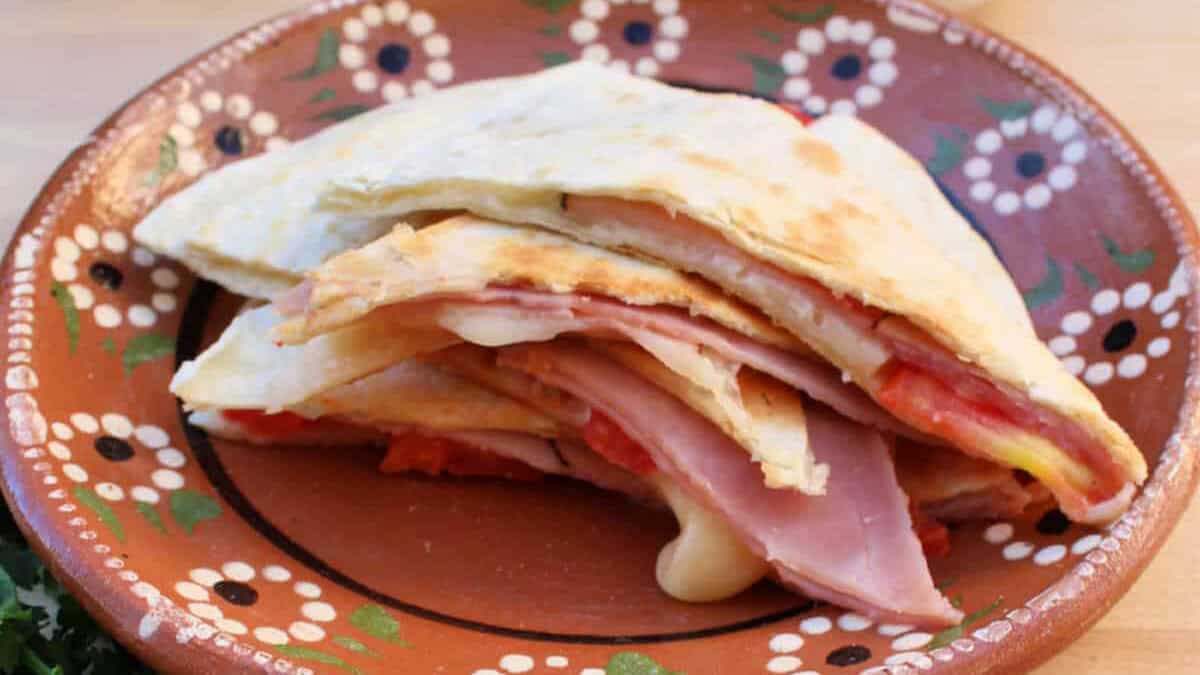 22 Quesadillas تجعل الغداء مثيرًا