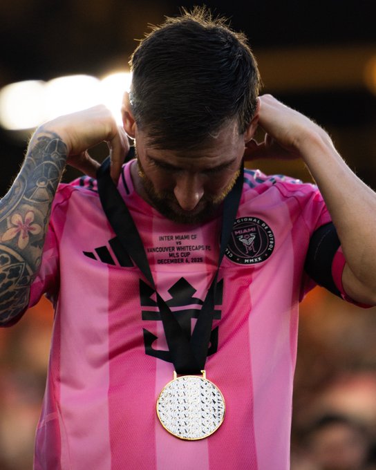 Inter Miamiو Lionel Messi يفوزان بكأس الدوري الأمريكي على حساب Vancouver Whitecaps