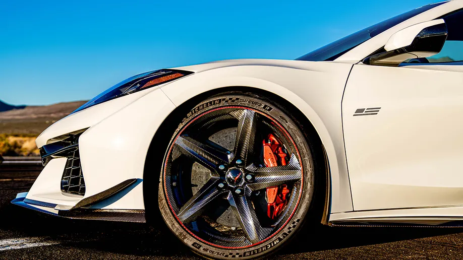 شركة Chevrolet تطلق 250 سيارة Corvettes