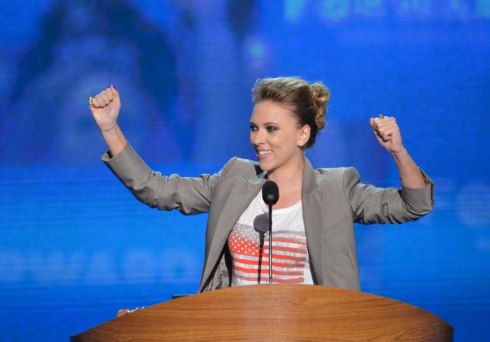 Scarlett Johanssonتحتفل بعيدها الـ 41  