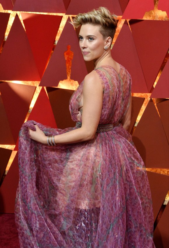 Scarlett Johanssonتحتفل بعيدها الـ 41  