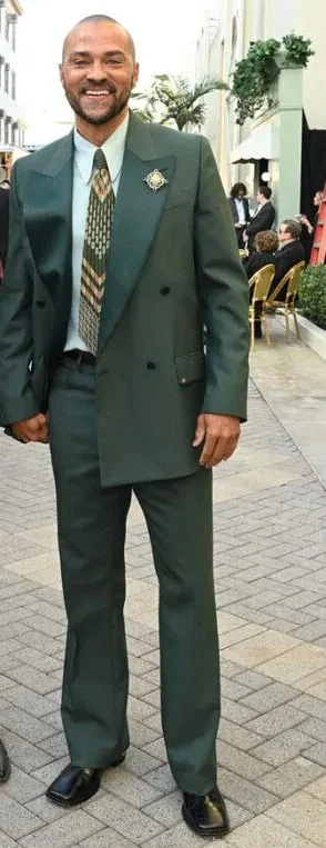 من صاحب أفضل إطلالة هذا العام؟ 