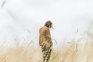 لماذا يشعر الكثير من الناس بالانفصال؟
