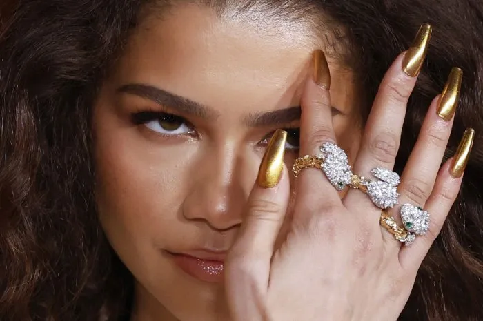  Zendayaممثلة ومغنية و عارضة