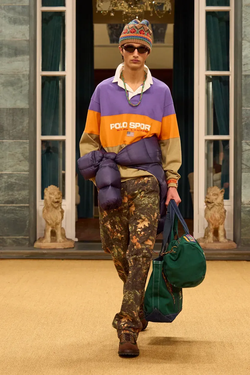 في أسبوع الموضة الرجالية في Milan، Ralph Laurenيتحدث إلى جمهور أصغر سناً