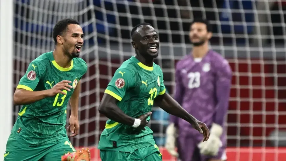 Mane سفير كرة القدم الأفريقية 