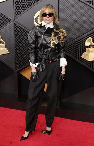  أفضل إطلالات النجوم في حفل جوائز Grammy 2026