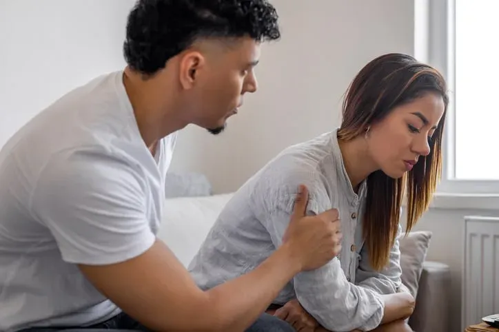نقص العاطفة في الطفولة يؤدي إلى هذه الأنماط السلوكية في مرحلة البلوغ