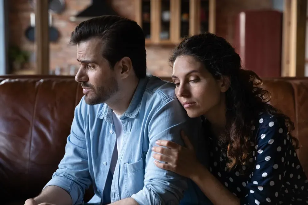 نقص العاطفة في الطفولة يؤدي إلى هذه الأنماط السلوكية في مرحلة البلوغ