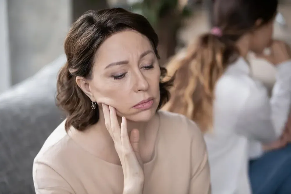 نقص العاطفة في الطفولة يؤدي إلى هذه الأنماط السلوكية في مرحلة البلوغ