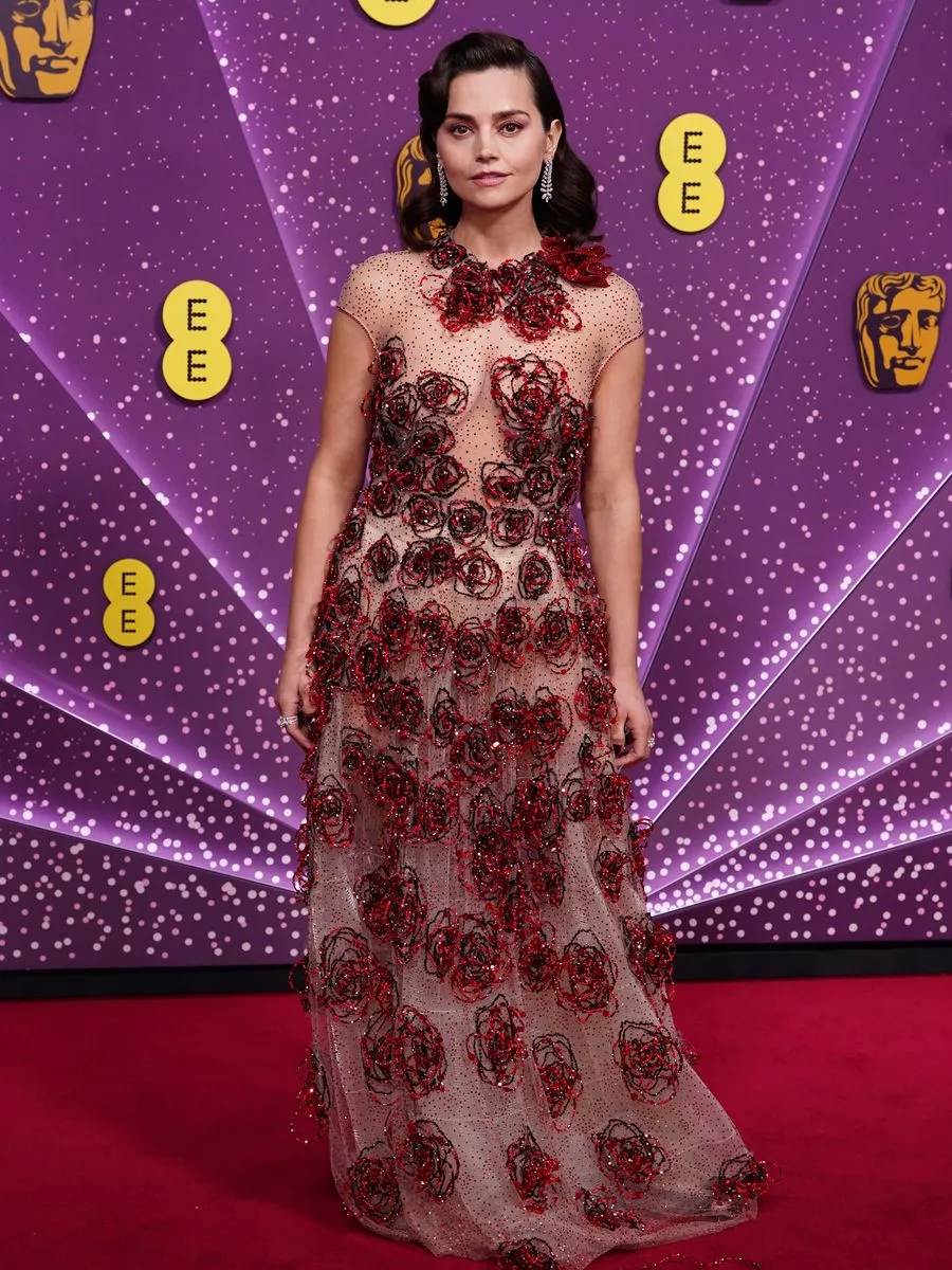 أفضل الإطلالات على السجادة الحمراء لحفل جوائز BAFTAs 2026
