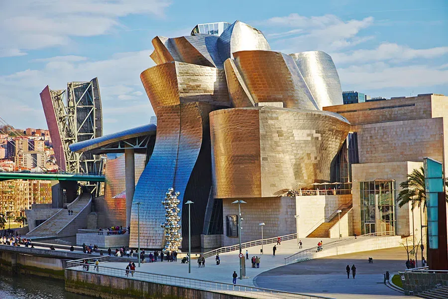  أعظم 34 مبنى من تصميم Frank Gehry في مسيرته