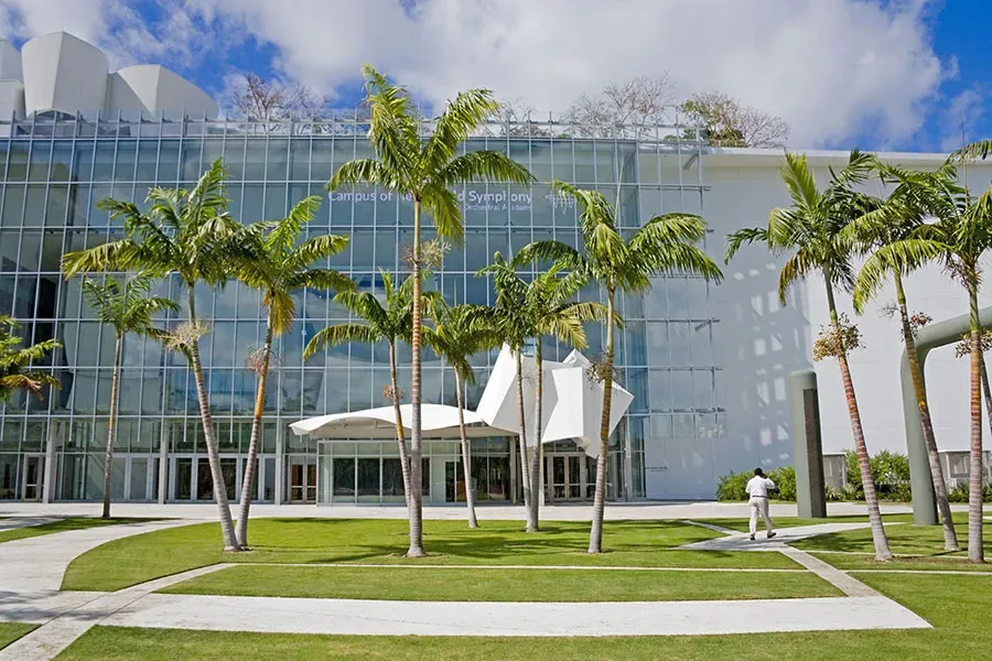  أعظم 34 مبنى من تصميم Frank Gehry في مسيرته