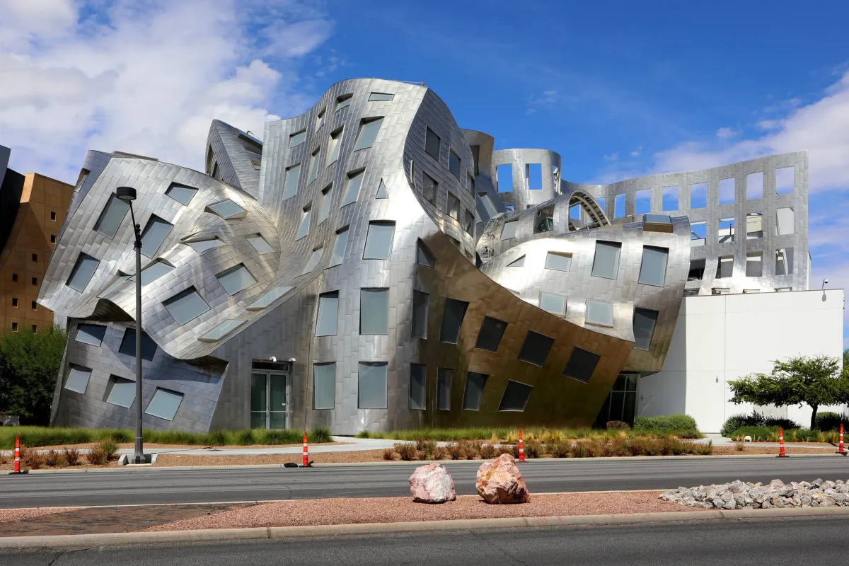  أعظم 34 مبنى من تصميم Frank Gehry في مسيرته