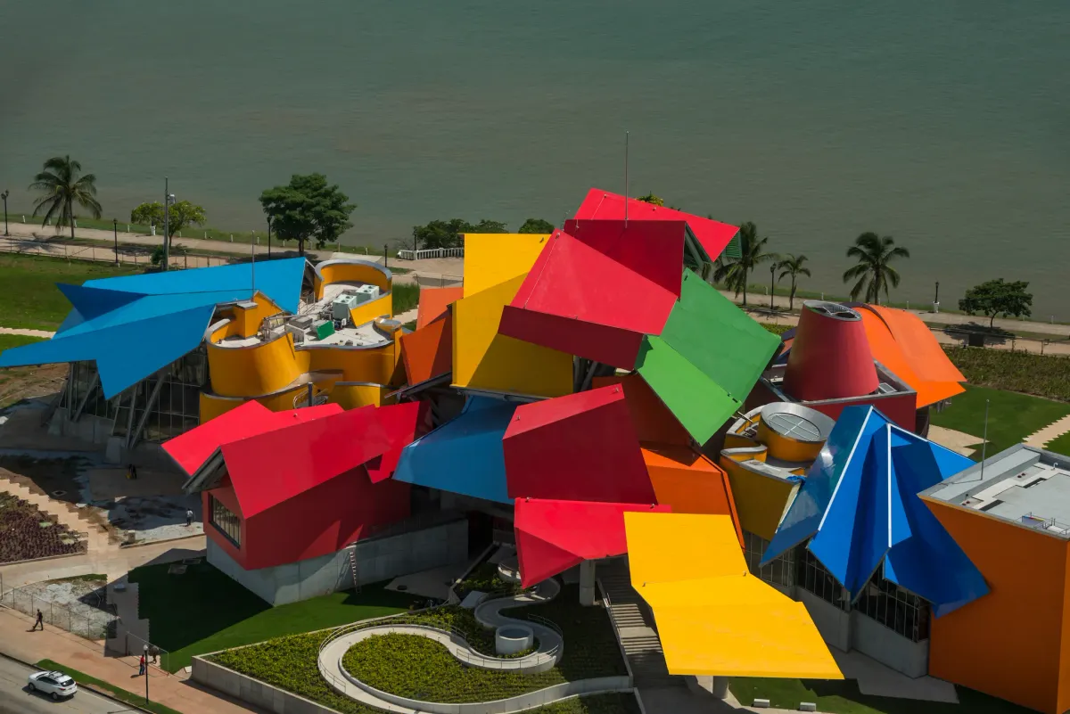  أعظم 34 مبنى من تصميم Frank Gehry في مسيرته