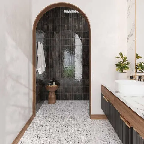 17 فكرة فاخرة لتصميم دش استحمام واسع يحول حمامك إلى منتجع صحي