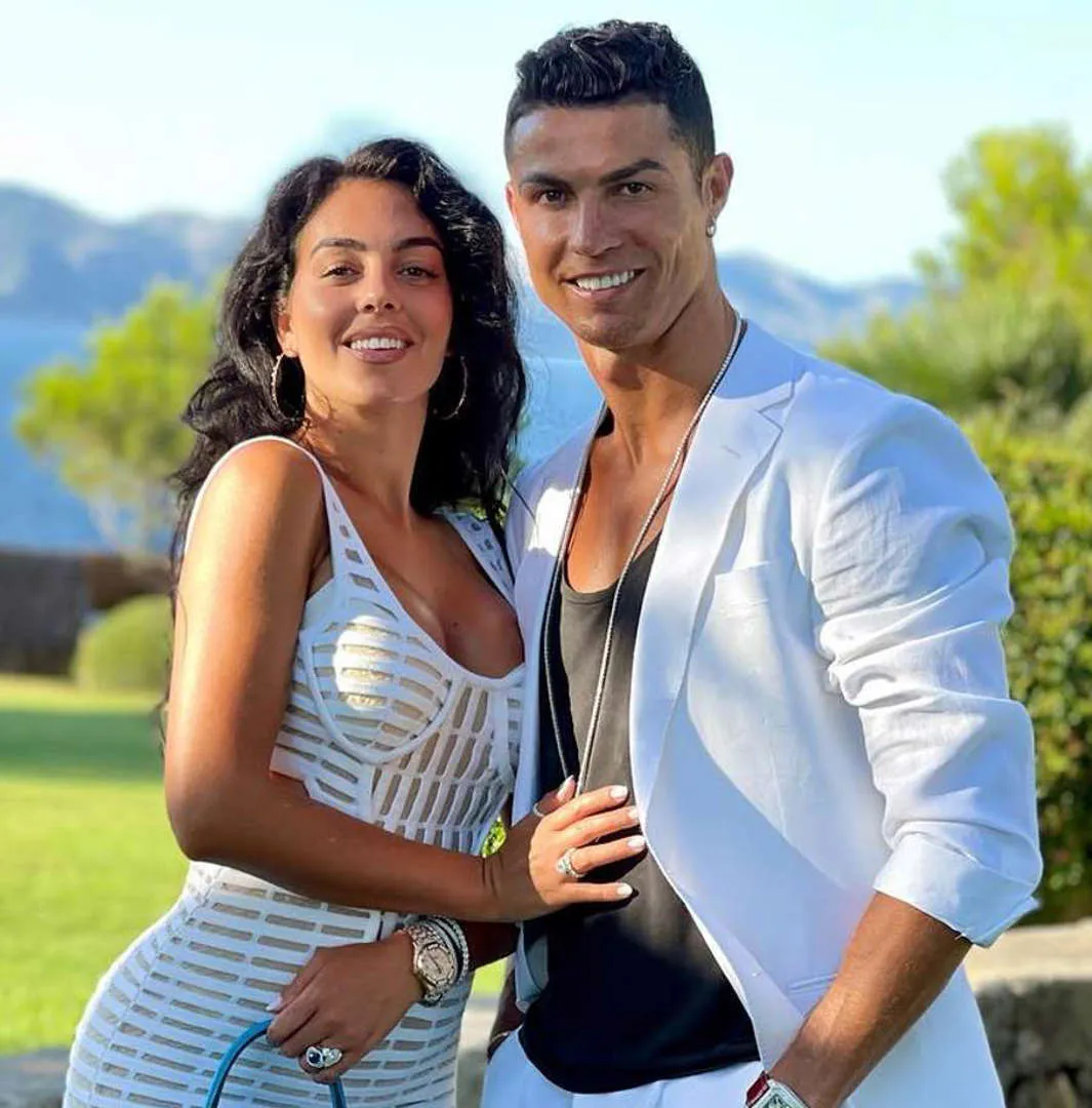 نظرة على حياة Cristiano Ronaldo و Georgina الفاخرة في المملكة العربية السعودية