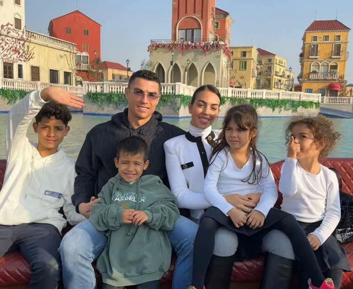 نظرة على حياة Cristiano Ronaldo و Georgina الفاخرة في المملكة العربية السعودية
