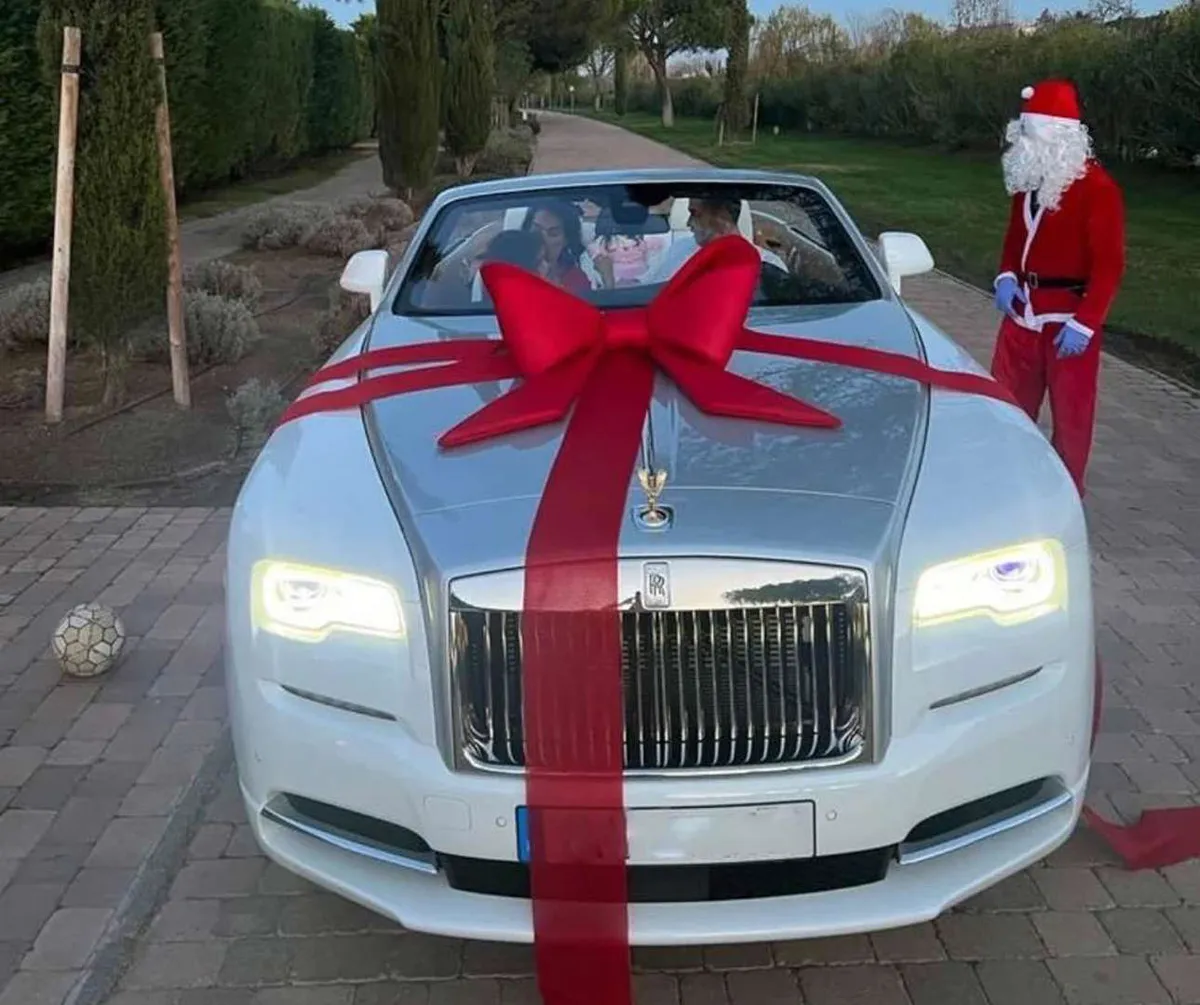 نظرة على حياة Cristiano Ronaldo و Georgina الفاخرة في المملكة العربية السعودية
