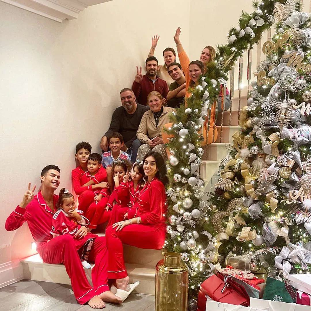 نظرة على حياة Cristiano Ronaldo و Georgina الفاخرة في المملكة العربية السعودية