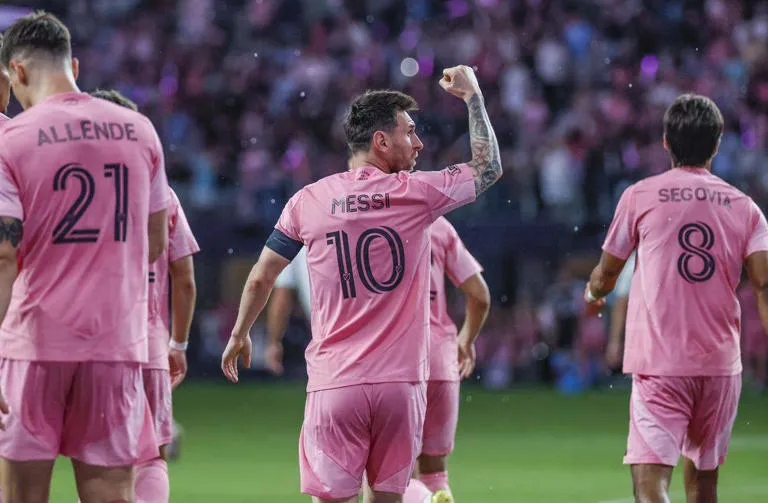 افتتح Beckham, Messi ملعب فريق Inter Miami  الجديد