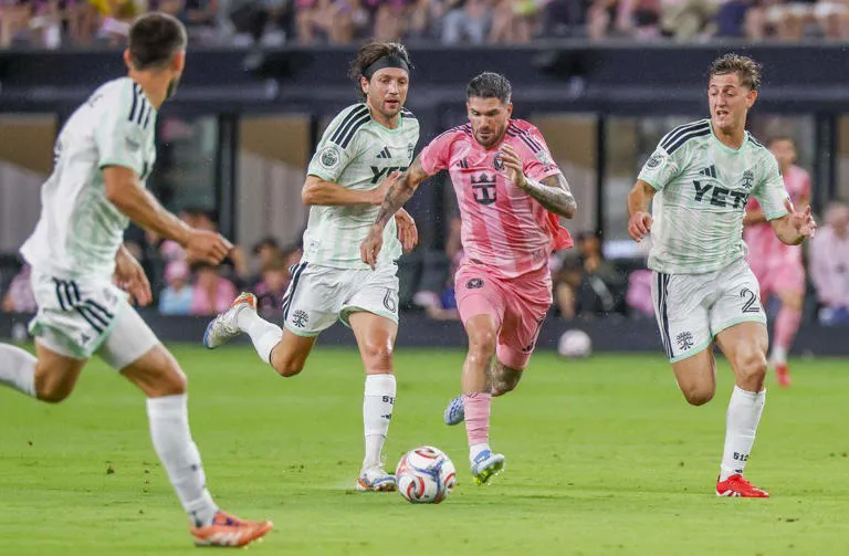 افتتح Beckham, Messi ملعب فريق Inter Miami  الجديد