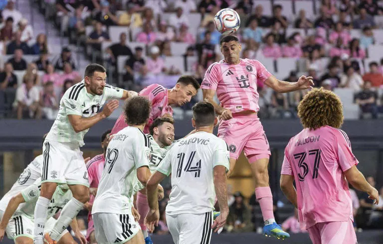 افتتح Beckham, Messi ملعب فريق Inter Miami  الجديد