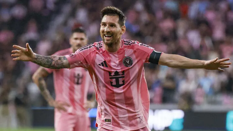 افتتح Beckham, Messi ملعب فريق Inter Miami  الجديد