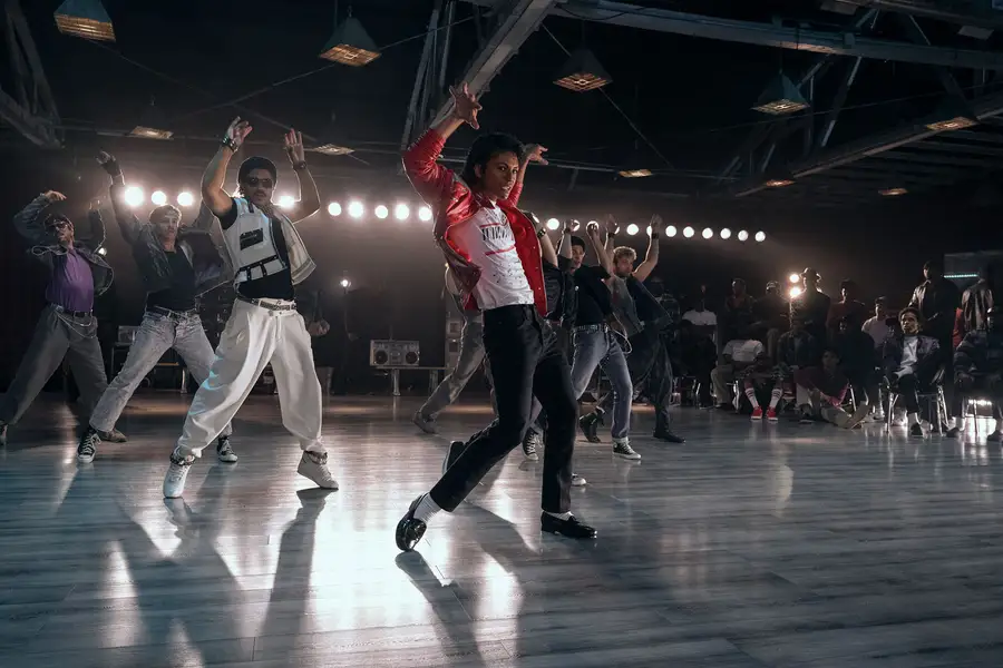 فيلم Michael Jackson مثيراً للجدل  