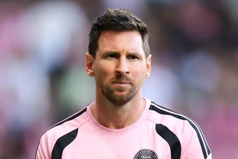 Lionel Messi يشتري فريق كرة قدم إسباني