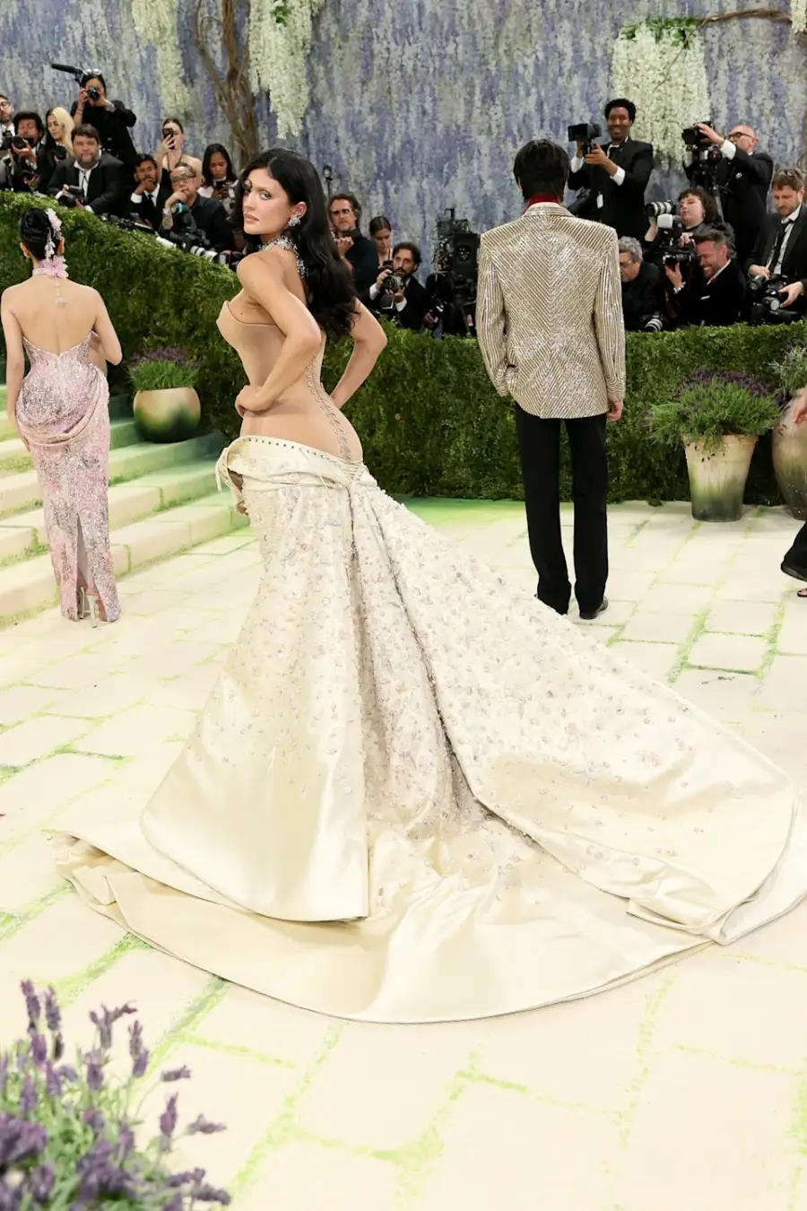 اليكم أجمل إطلالات المشاهير في حفل Met Gala 